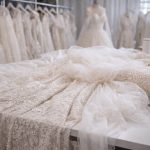 Весільні тканини: як обрати ідеальну основу для сукні мрії